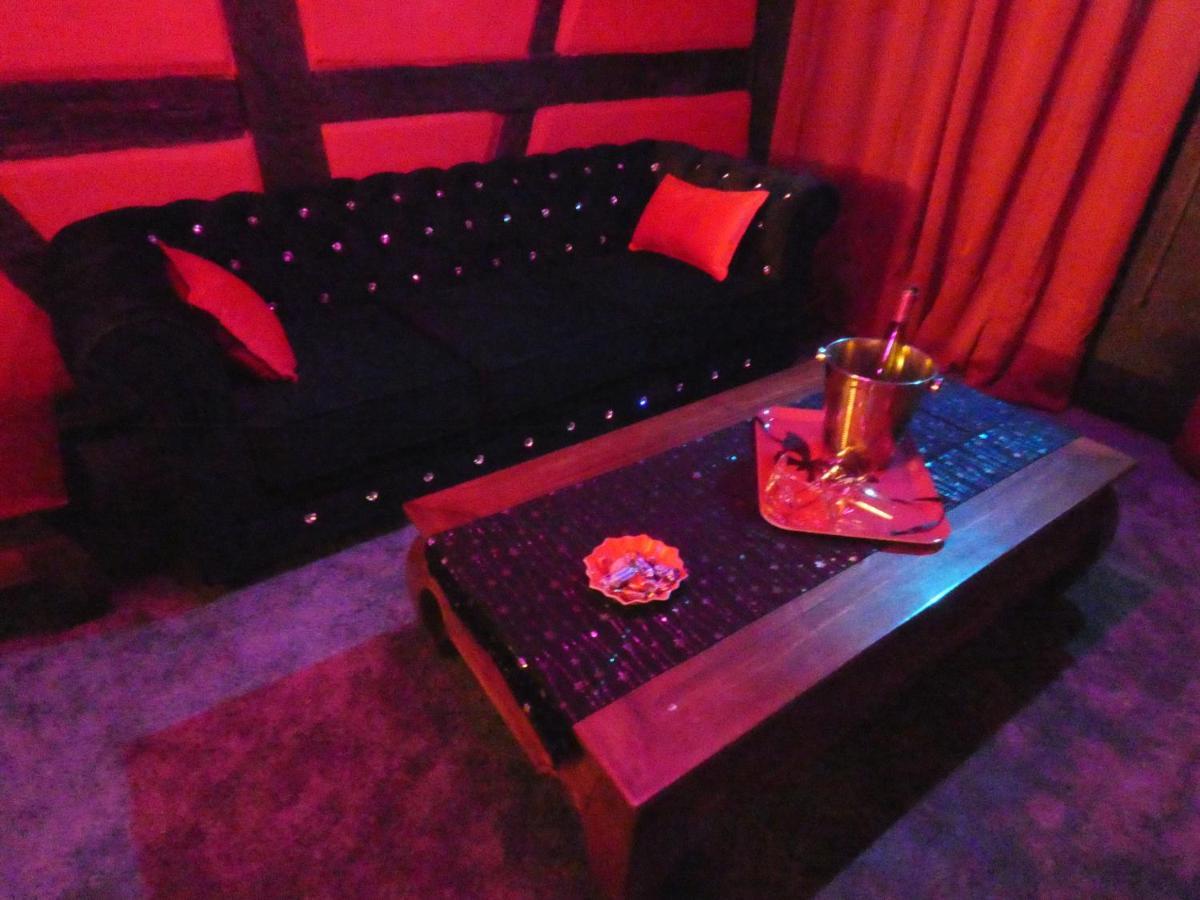 Love Room Le Rouge Et Noir Barr Exterior foto