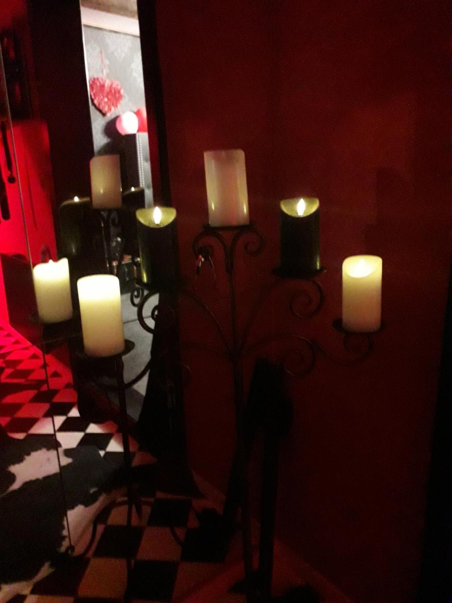 Love Room Le Rouge Et Noir Barr Exterior foto